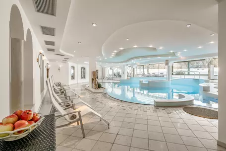 Schwimmbad im Hotel Royal Hinterhuber