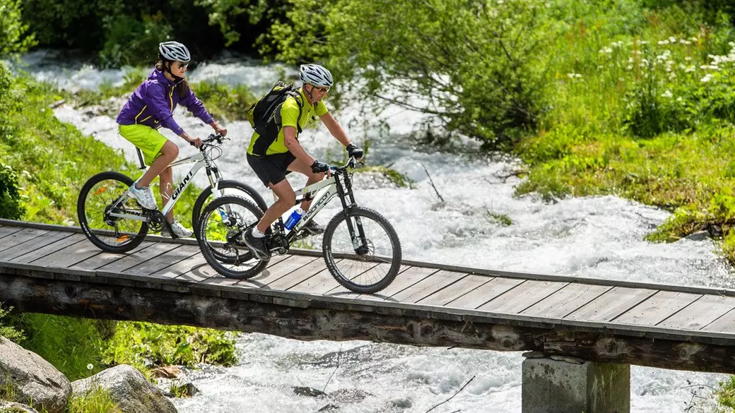 Radweg in Bruneck und Reischach, Hotel Royal, E-bike, Mountain Bike, nature