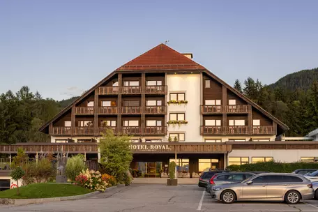 Aussenansicht Hotel Royal Hinterhuber